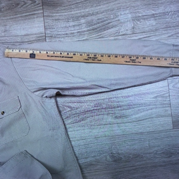 Cabela's Casual Cream Shirt with Gray Patches - Picture 5 of 6